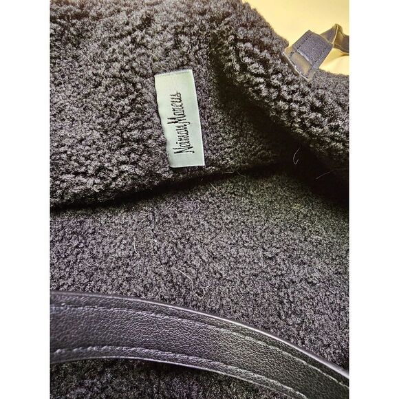 Neiman Marcus faux fur fleece line soft tote size OS - Picture 5 of 6